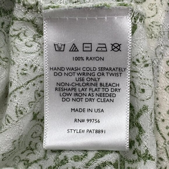 🎉Painted Threads Green & White Pattern Tank - Picture 5 of 6